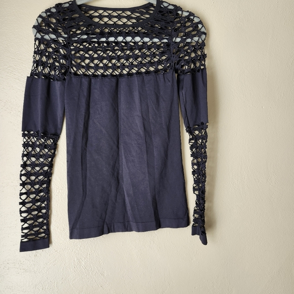 Venus Nylon Tops - Picture 3 of 6